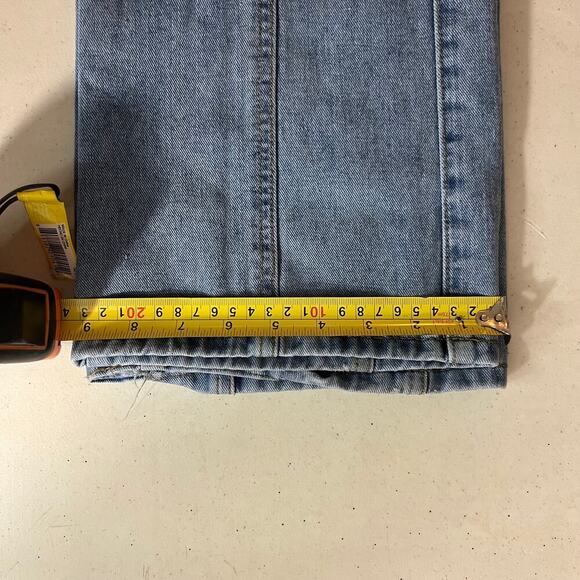 Sweet Heart Womens Cargo Jeans, Size 11, light blue - Picture 5 of 13